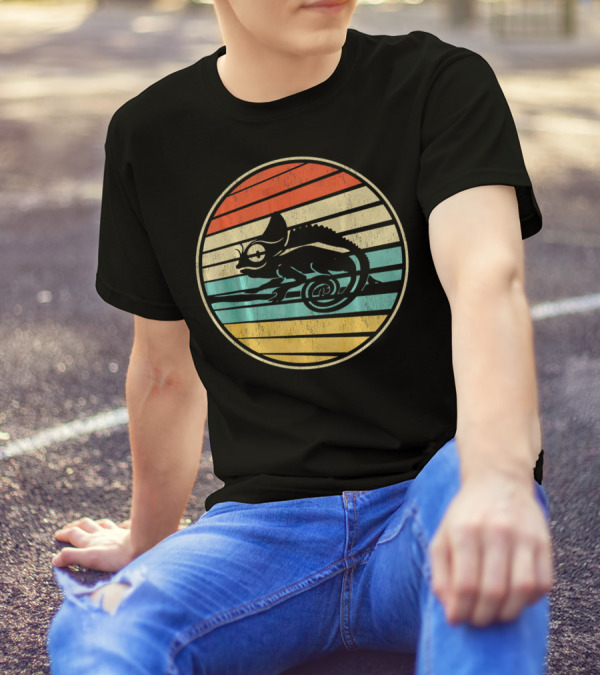 Cute Chameleon Retro Vintage 70s Striped Circle T-Shirt