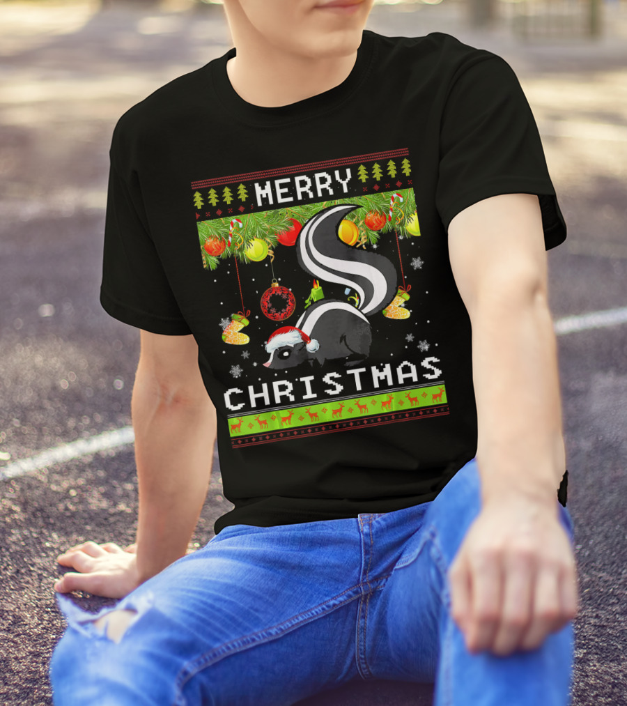 Merry Christmas Skunk With Santa Hat And Holiday Decorations T-Shirt