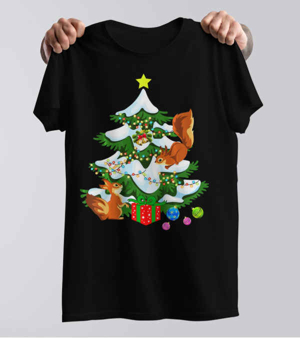 Cute Squirrel Christmas Tree With Presents And Ornaments T-Shirt