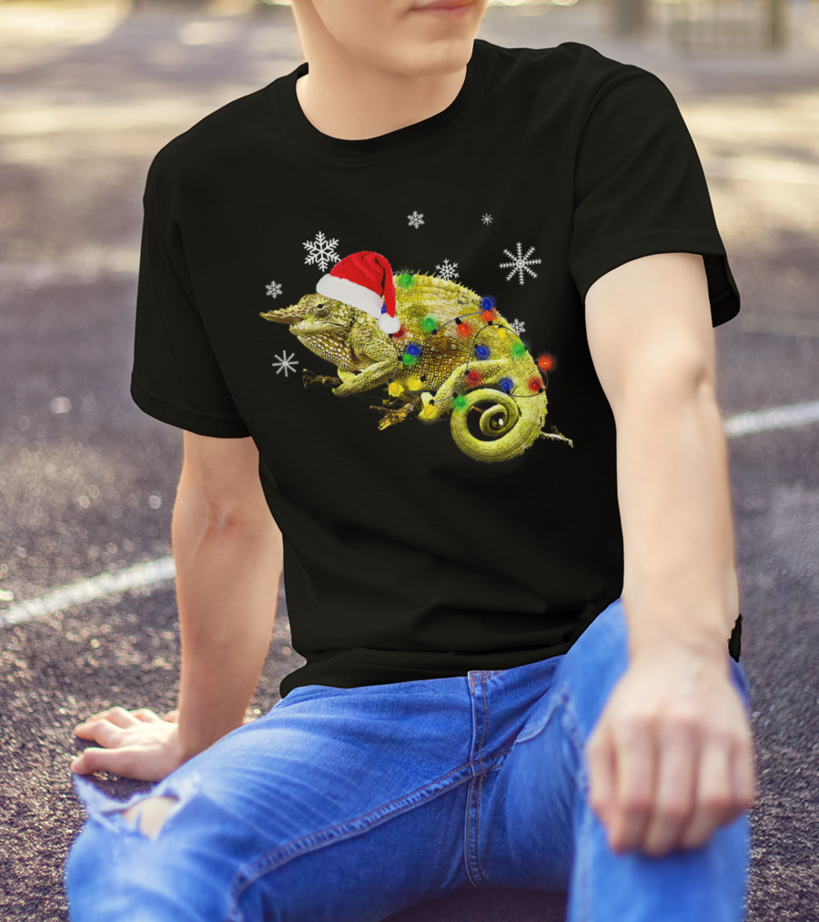 Christmas Chameleon Santa Hat With Festive Lights And Snowflakes T-Shirt