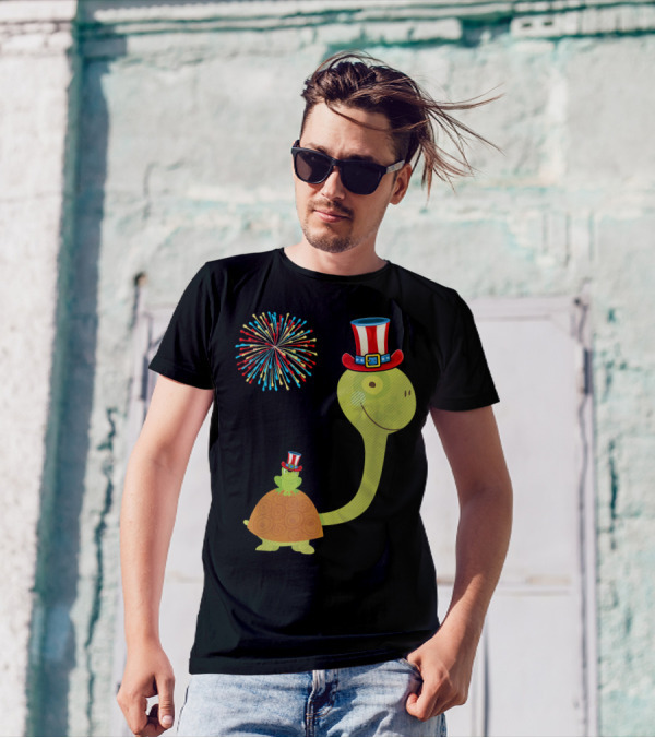 4th Of July Tortoise And Turtle With Fireworks And Patriotic Hats T-Shirt