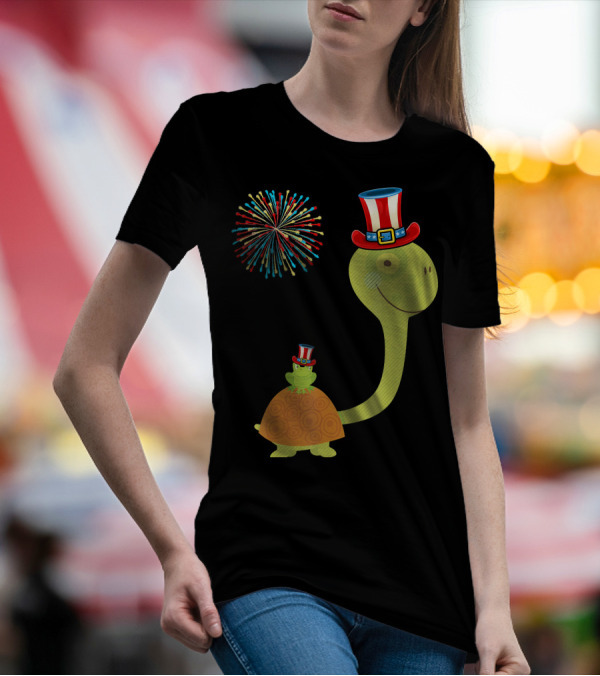 4th Of July Tortoise And Turtle With Fireworks And Patriotic Hats T-Shirt