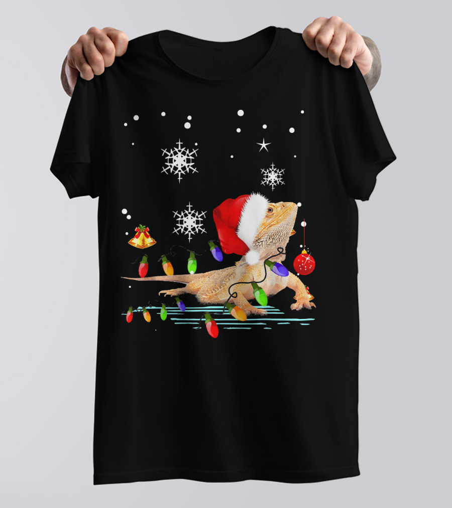 Bearded Dragon Santa Hat Christmas Lights Snowflakes T-Shirt