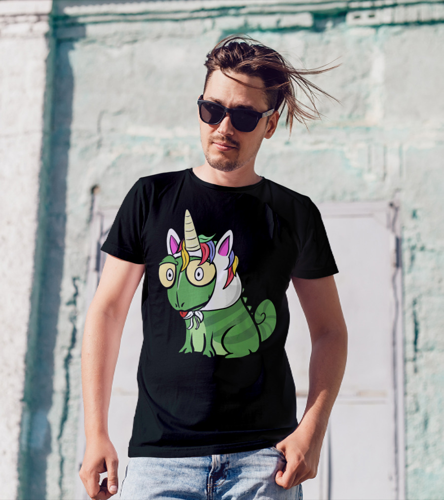 Chameleon Unicorn Hat Funny Pet Colorful Costume Quirky Character T-Shirt