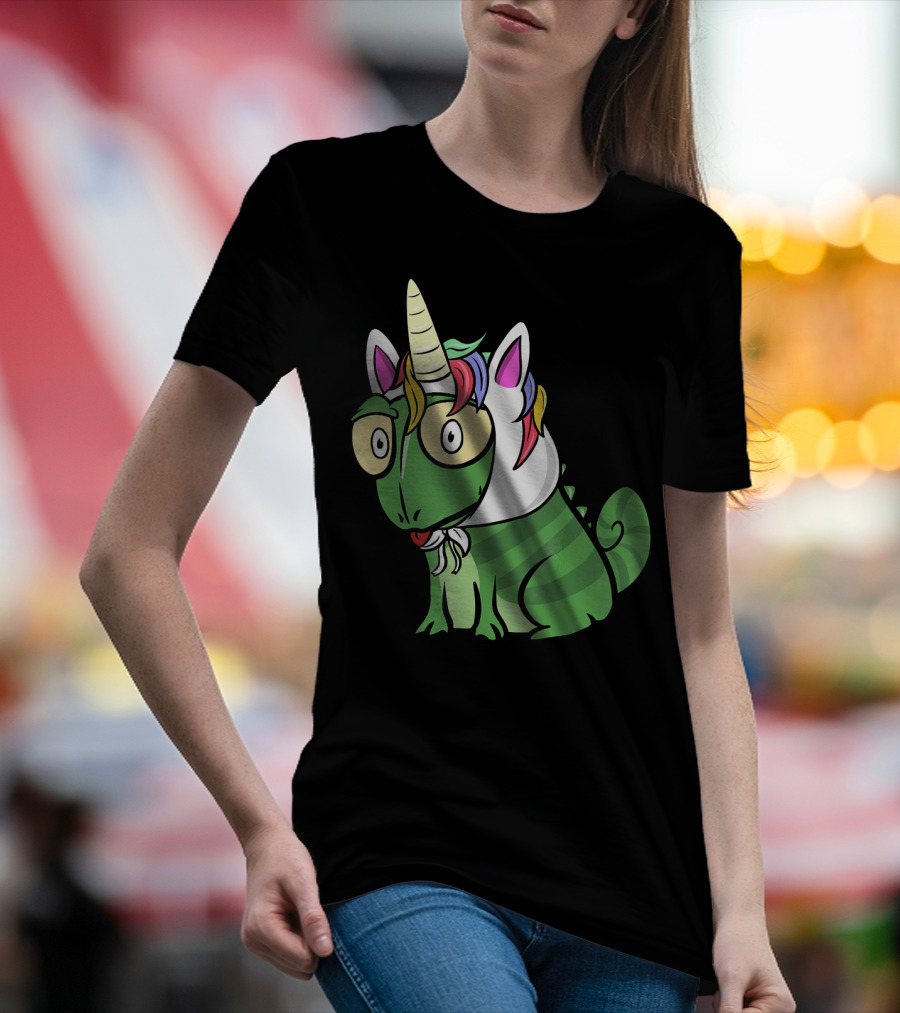Chameleon Unicorn Hat Funny Pet Colorful Costume Quirky Character T-Shirt
