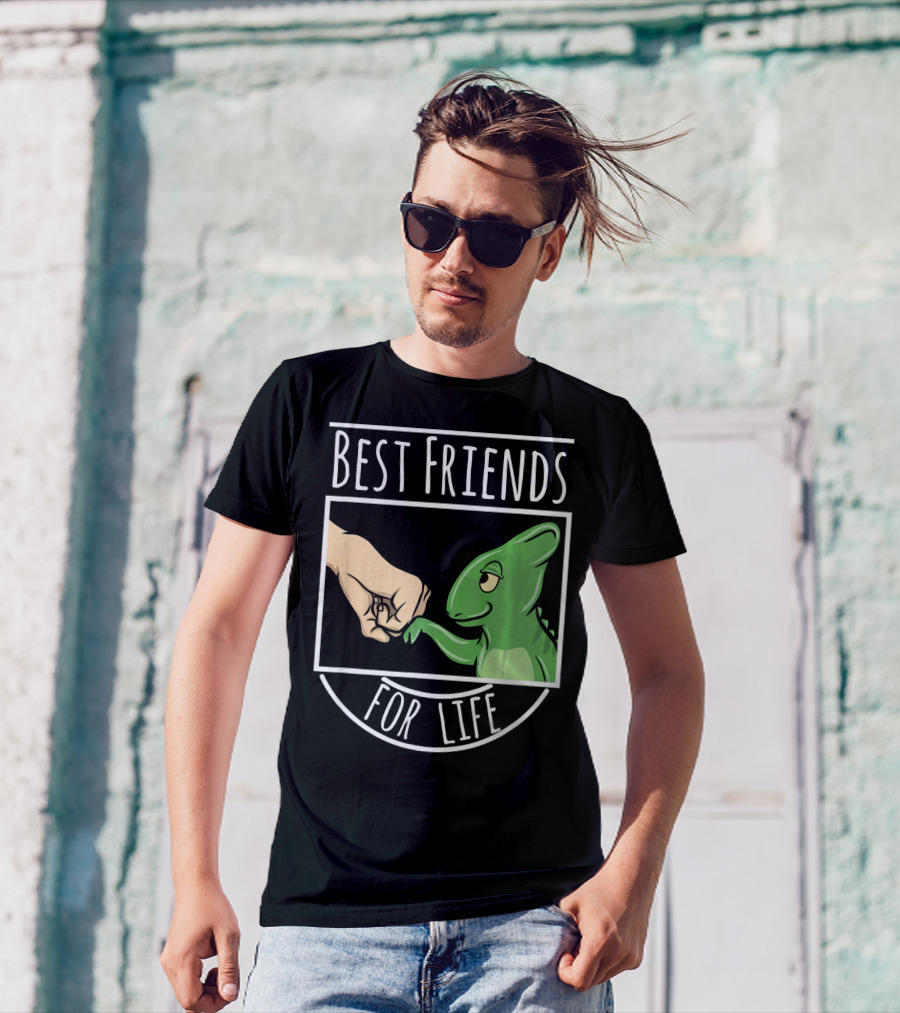 Best Friends For Life Chameleon Fist Bump Funny Pe T-Shirt