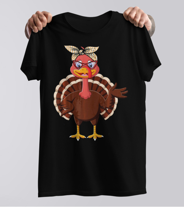 Funny Turkey Mom Or Grandma Wearing Glasses And Bandana T-Shirt