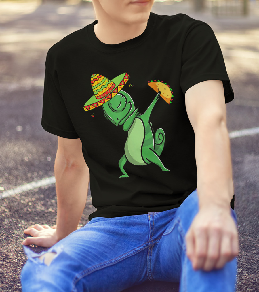 Funny Chameleon Dabbing Taco Cinco De Mayo Sombrero T-Shirt