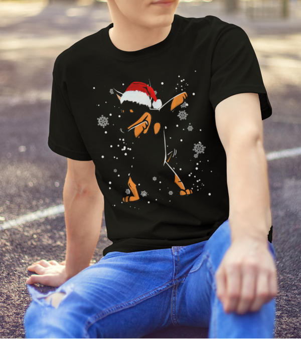 Miniature Pinscher Dabbing Christmas Snowflakes Santa Hat T-Shirt