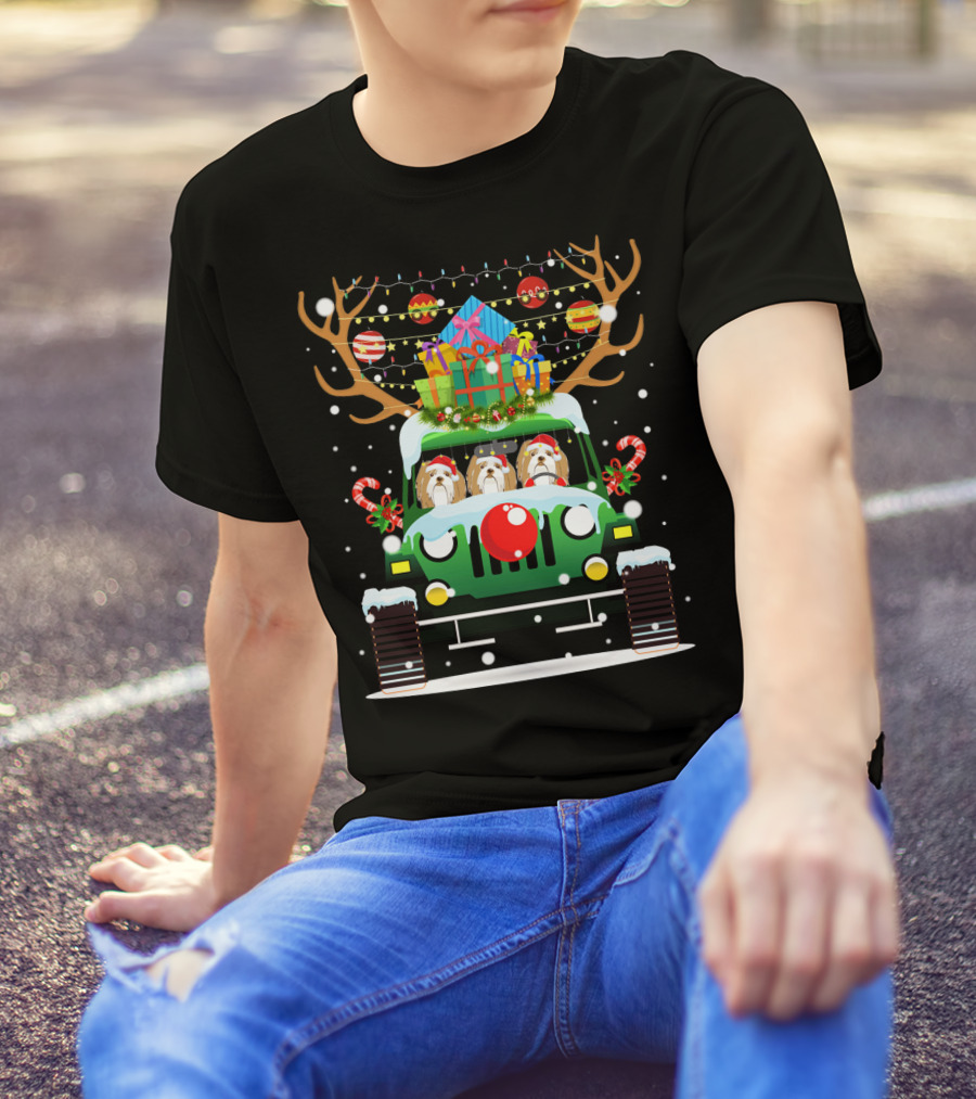 Santa Lhasa Apso Driving Jeep With Reindeer Antlers And Christmas Presents T-Shirt