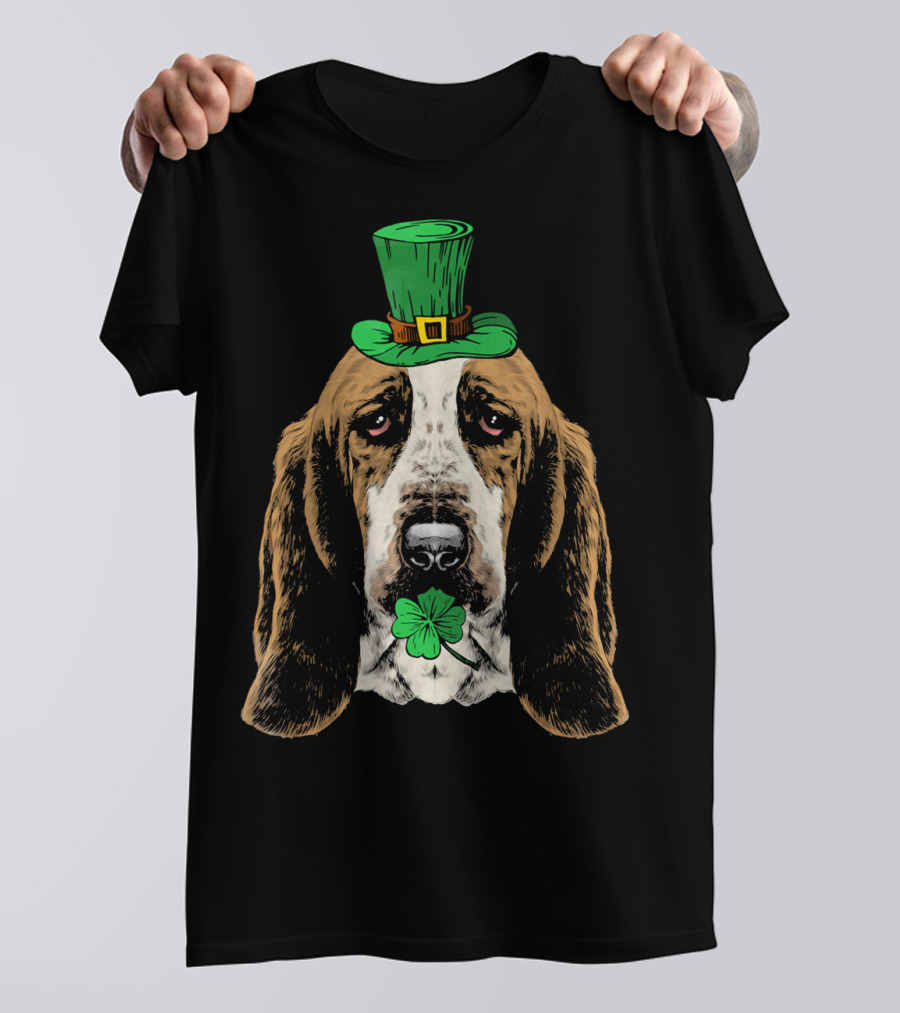 Basset Hound Leprechaun Shamrock Hat With Shamrock Leaf T-Shirt