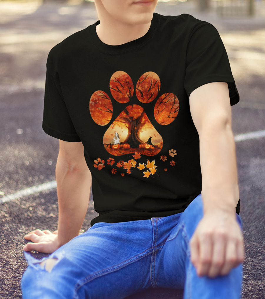 Basset Hound Autumn Paw Print With Yellow Leaves And Pumpkins T-Shirt