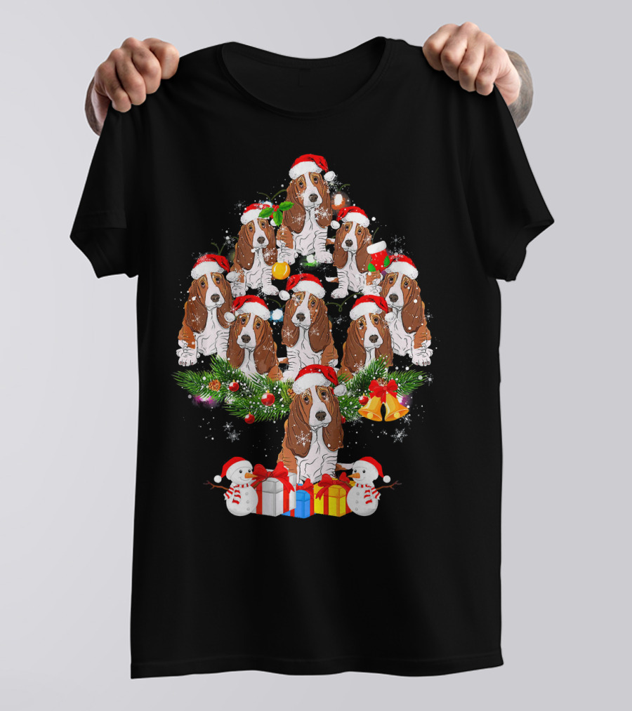 Basset Hound Christmas Tree Santa Hats Snowmen Holiday Gifts T-Shirt