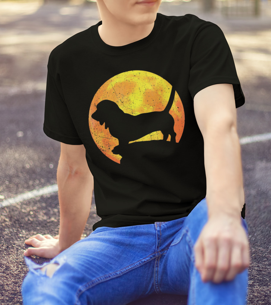 BASSET HOUND MIX Orange Moon Halloween Costume T-Shirt