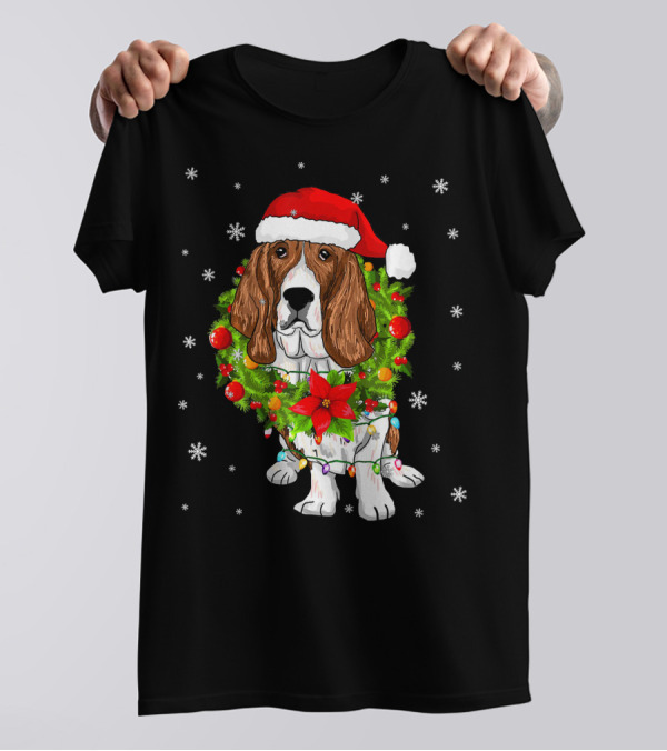 Santa Basset Hound Dog With Christmas Wreath And Lights T-Shirt