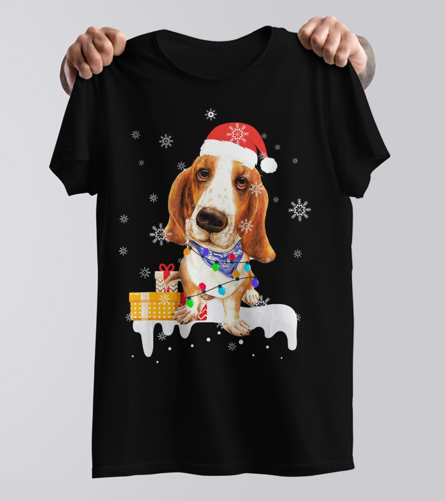 Santa Basset Hound Festive Christmas Lights And Gifts Snowflakes T-Shirt