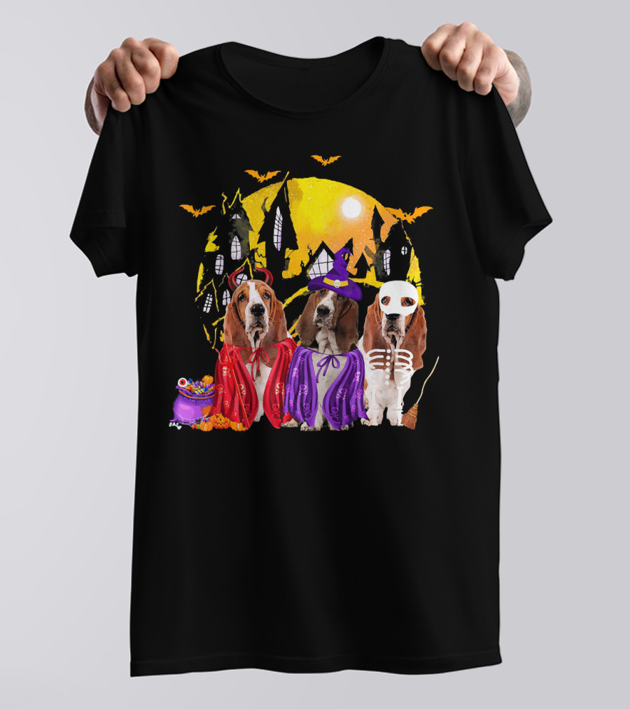 Basset Hound Dog Family Of Three Halloween Costumes Haunted House Moon T-Shirt