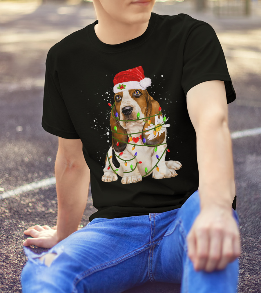 Basset Hound Christmas Lights Santa Hat And Daisy T-Shirt