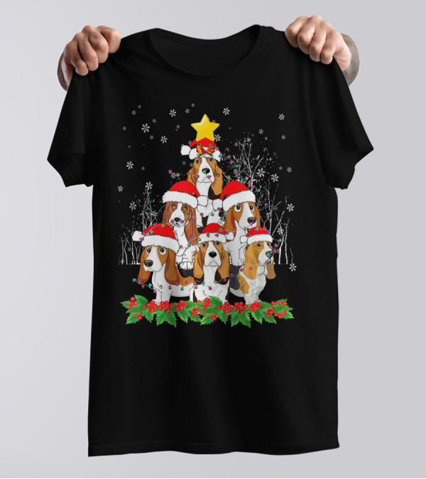 Basset Hound Christmas Tree With Santa Hats And Love T-Shirt