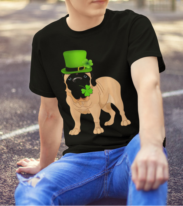 St Patricks Day English Mastiff Dog With Shamrock And Green Hat T-Shirt