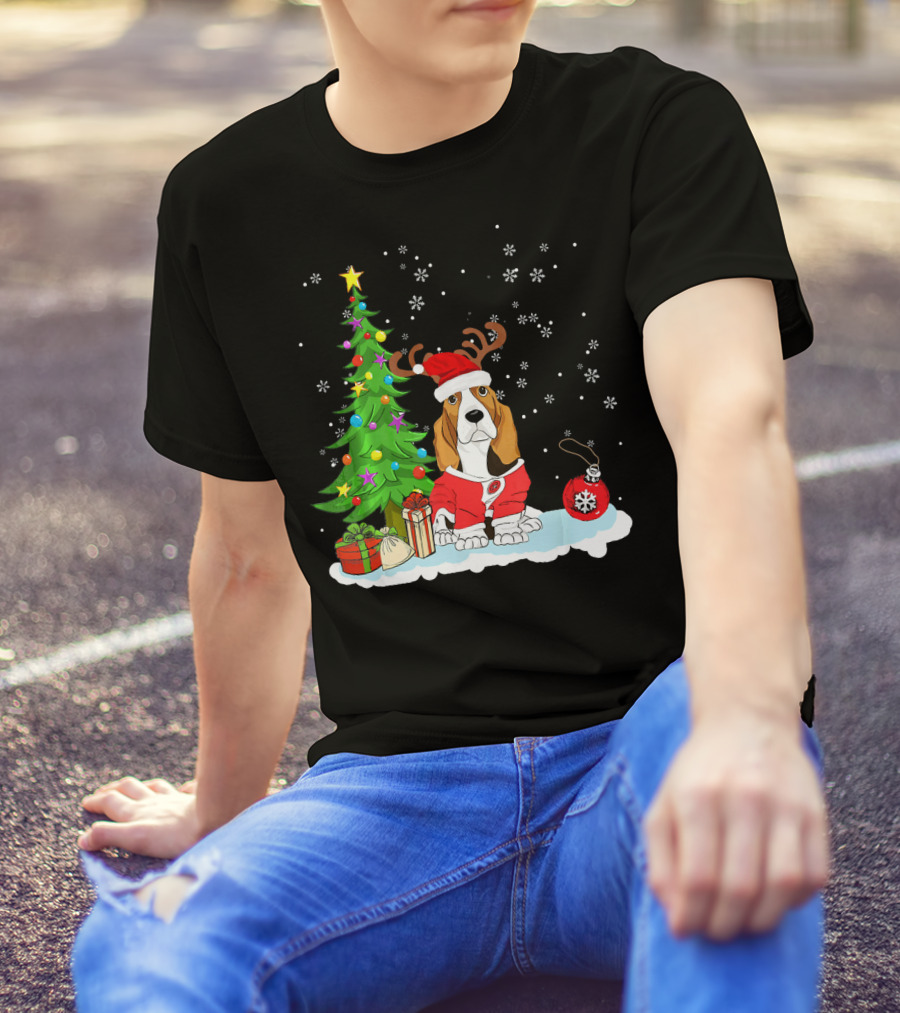 Basset Hound Dog Father Christmas Tree Snowflakes Santa Hat Holiday T-Shirt