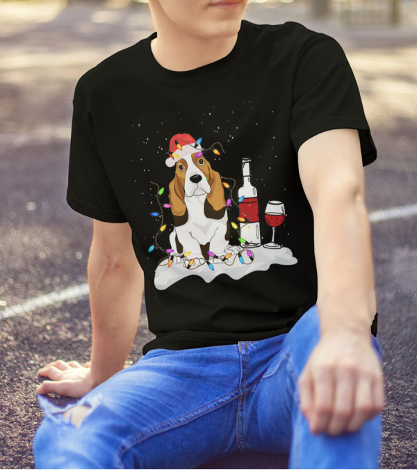 Basset Hound Dog Wine Christmas Light Co Festive Santa Hat Holiday Scene T-Shirt