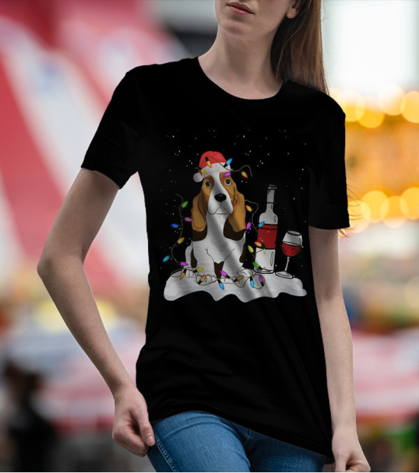 Basset Hound Dog Wine Christmas Light Co Festive Santa Hat Holiday Scene T-Shirt
