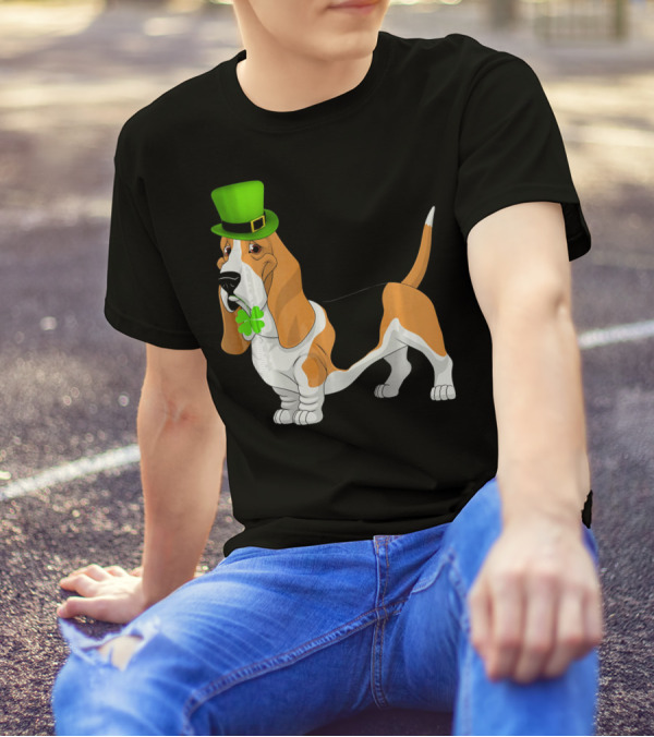 St Patricks Day Irish Basset Hound Dog With Shamrock And Green Hat T-Shirt