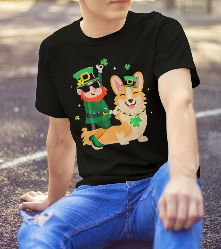 Corgi With Leprechaun St Patrick's Day Lucky Mama T-Shirt