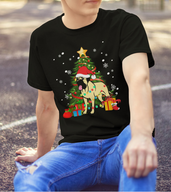 Bullmastiff Santa Christmas With Pine Tree And Gifts T-Shirt