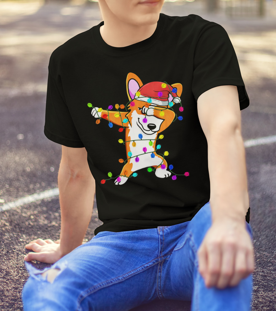 Dabbing Corgi Wrapped In Christmas Fairy Lights With Santa Hat T-Shirt