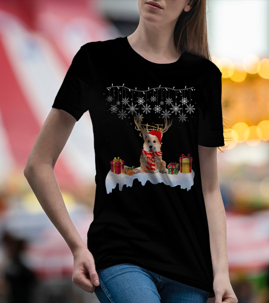 Cute Corgi Dog Christmas Decor With Presents And Snowflakes T-Shirt
