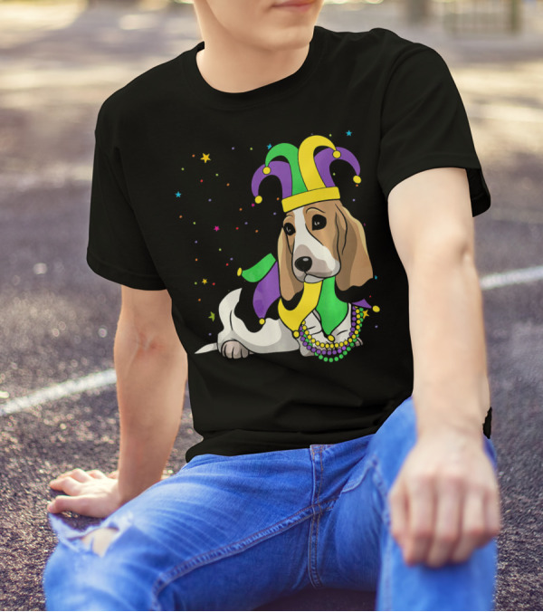 Basset Hound Jester Hat Mardi Gras Beads T-Shirt