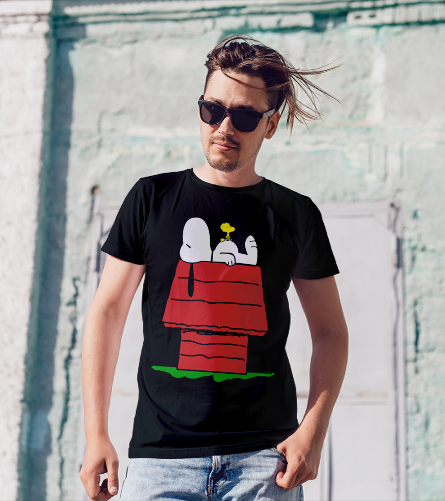 Snoopy And Woodstock Relaxing On Doghouse Roof T-Shirt