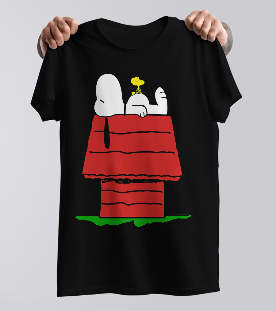 Snoopy And Woodstock Relaxing On Doghouse Roof T-Shirt