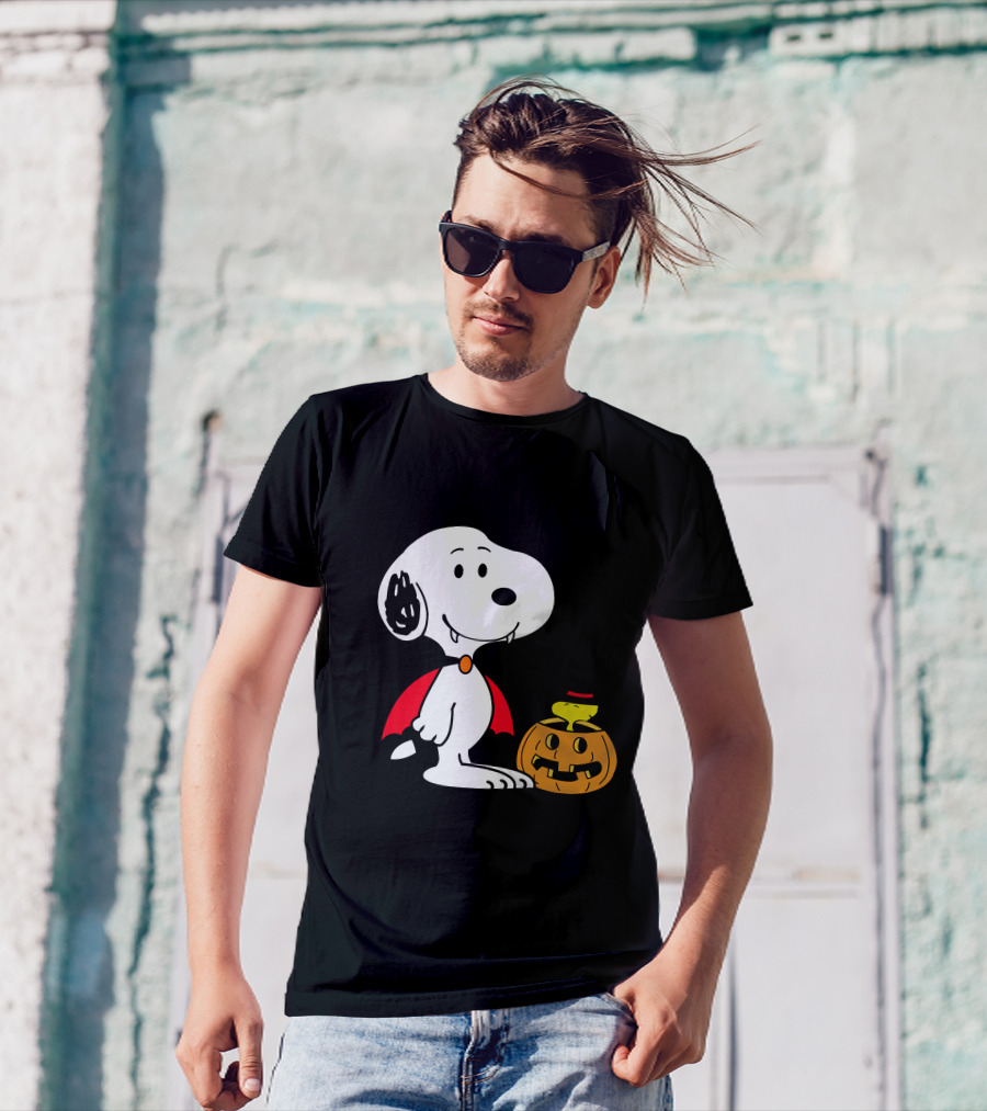 Snoopy Halloween Vampire With Woodstock In Pumpkin Hat T-Shirt