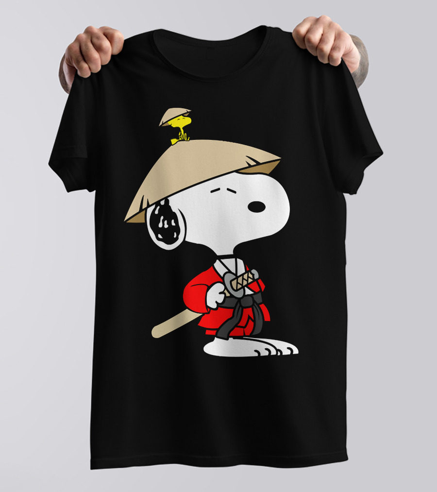 Snoopy Samurai Woodstock Hat Red Kimono Sword T-Shirt