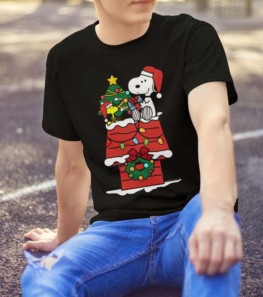 Snoopy And Woodstock Celebrate Christmas On Doghouse With Santa Hats And Tree T-Shirt