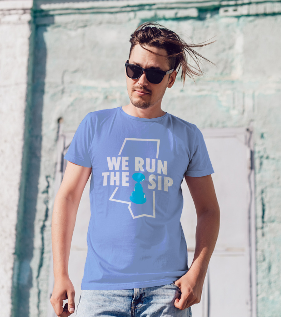We Run The Sip Mississippi Outline With Trophy - Shop Shea Merch T-Shirt