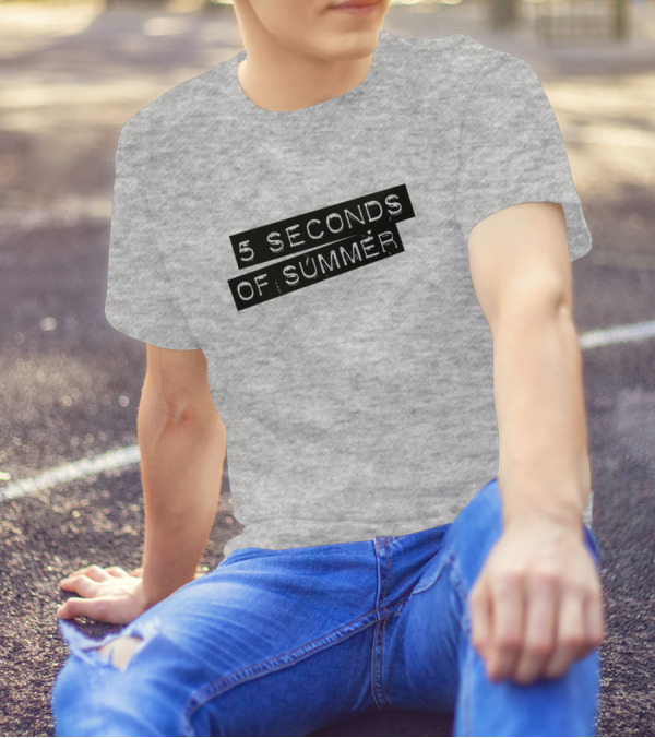 5 Seconds Of Summer Draped Black Text On Grey Background T-Shirt