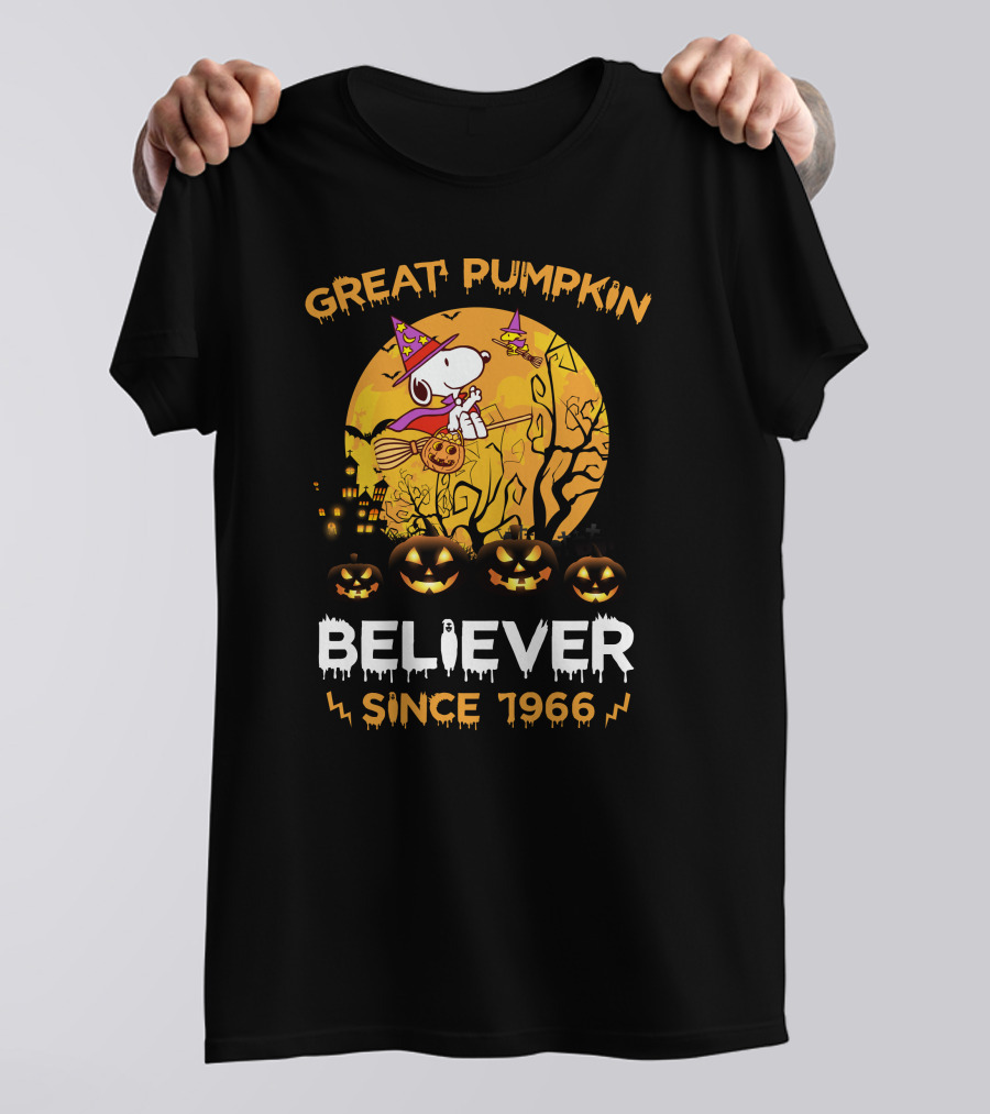 Great Pumpkin Believer Since 1966 Snoopy Halloween Flying Broomstick Moon Jack-O'-Lanterns T-Shirt