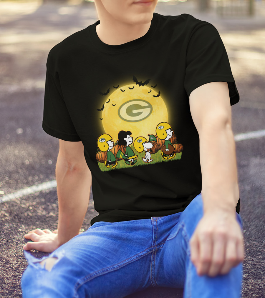 Green Bay Packers Snoopy Halloween Moon Pumpkins T-Shirt