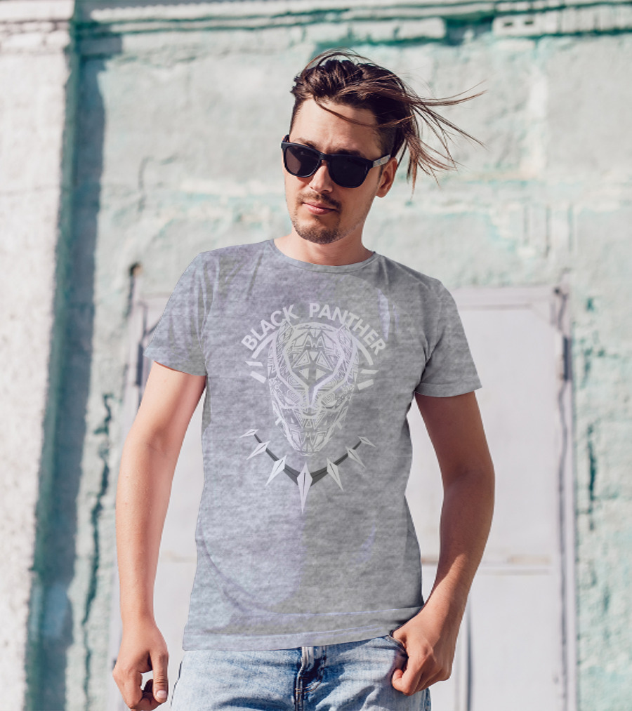 Black Panther Wakanda Tribal Mask Necklace T-Shirt