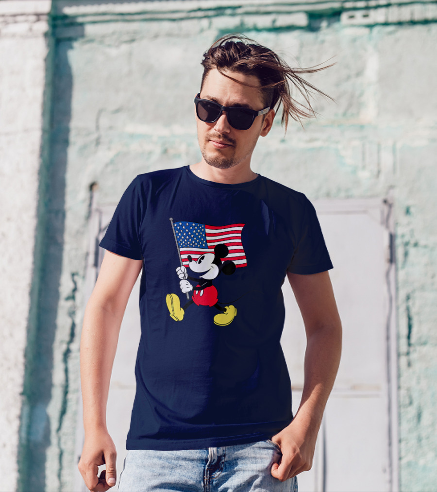Mickey Mouse Holding American Flag Patriotic Disney T-Shirt