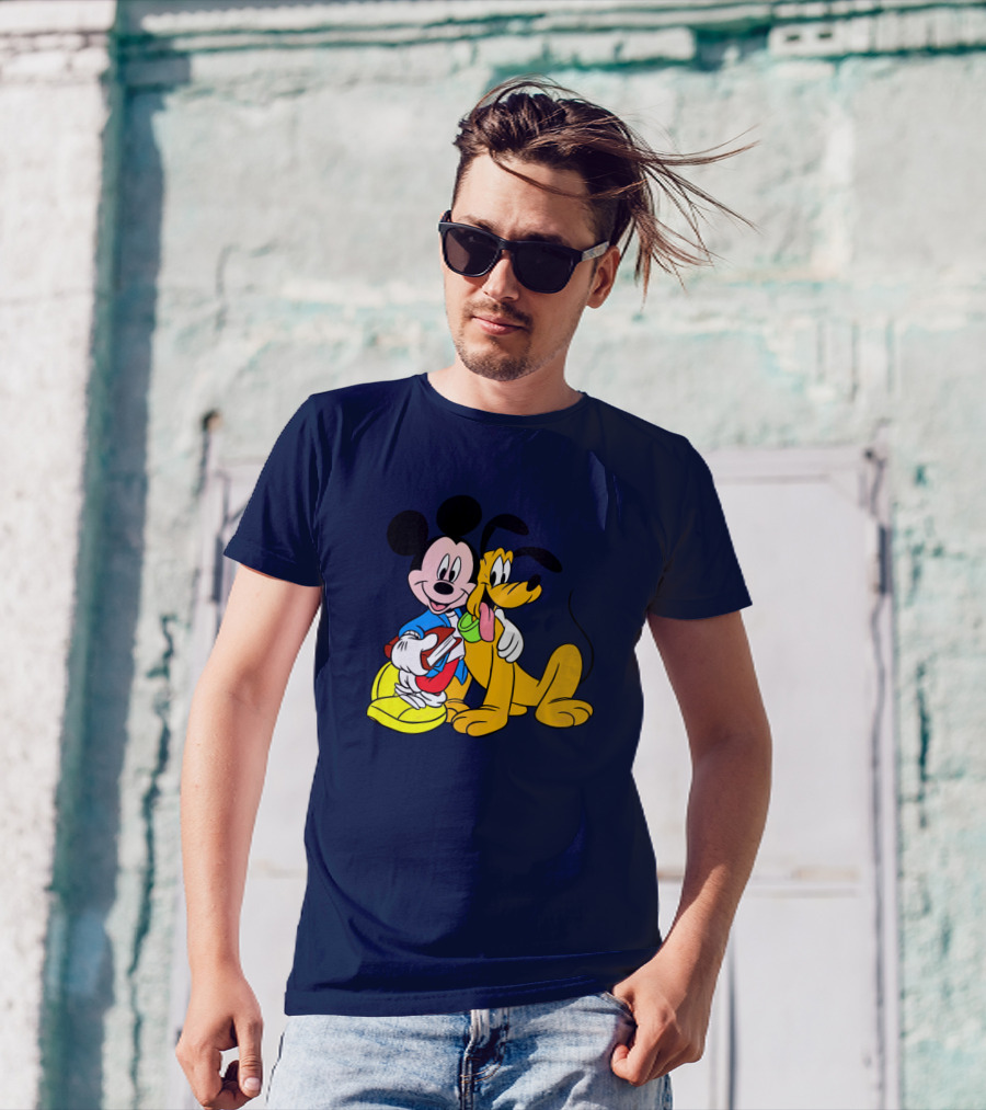 Mickey And Friends Mickey And Pluto Hugging Classic Cartoon T-Shirt