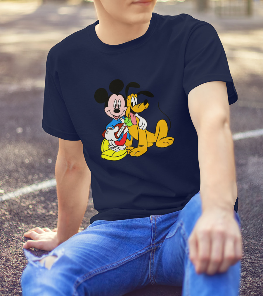 Mickey And Friends Mickey And Pluto Hugging Classic Cartoon T-Shirt