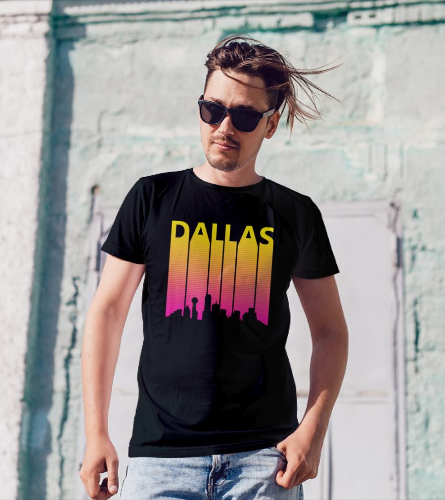 Dallas 1980s Retro Skyline Silhouette In Neon Gradient T-Shirt