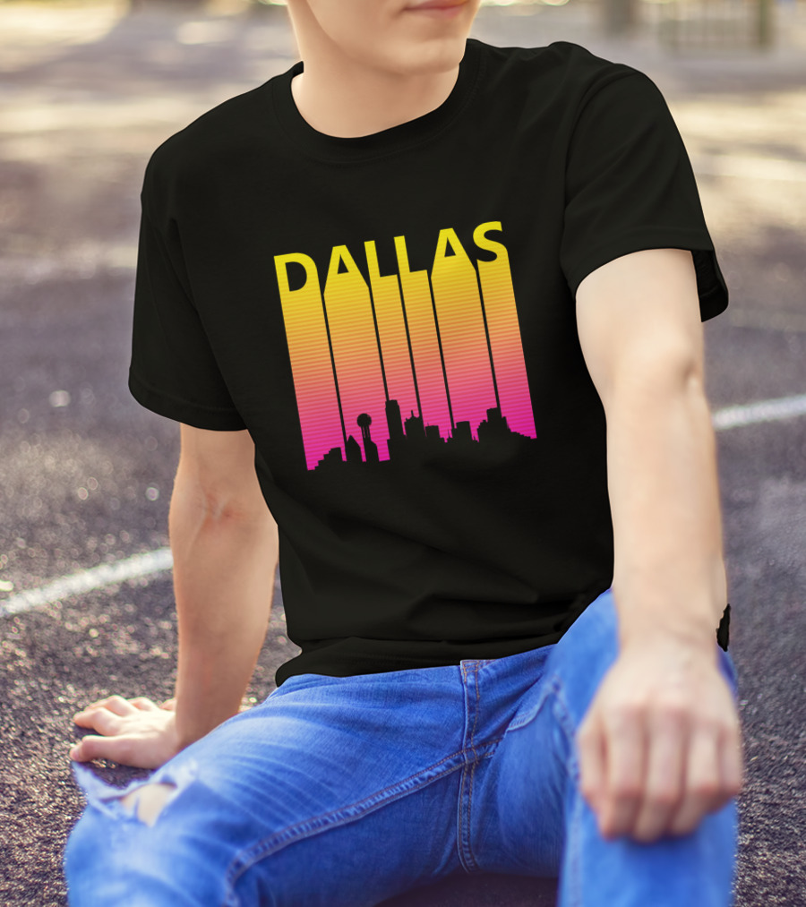 Dallas 1980s Retro Skyline Silhouette In Neon Gradient T-Shirt