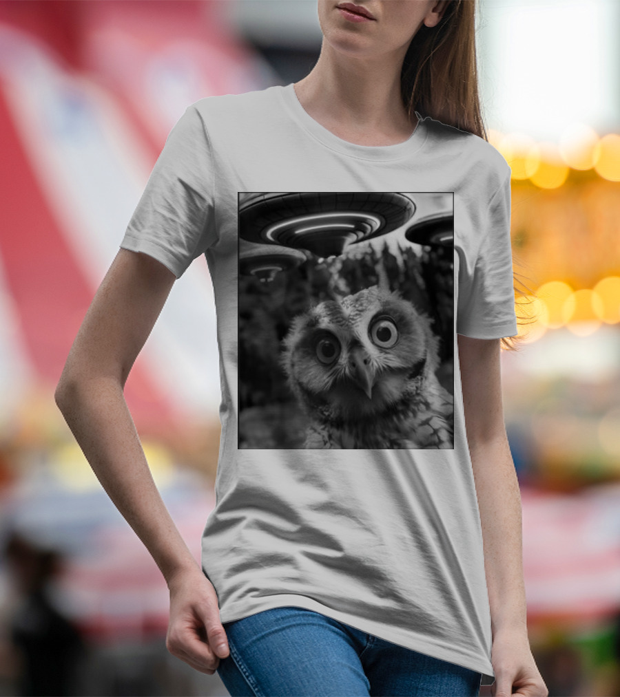 Owl Selfie With UFOs Weird Spaceship Encounter T-Shirt