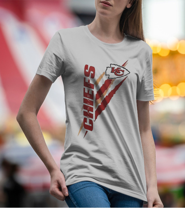 Kansas City Chiefs KC Arrowhead Logo Red Yellow Scratch Marks T-Shirt